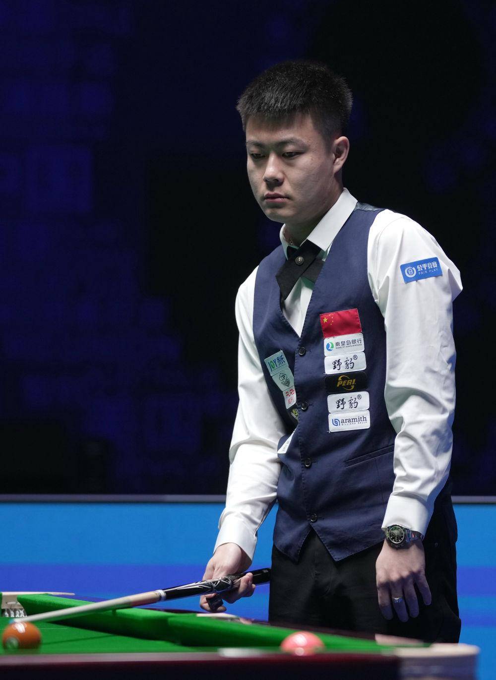 台上逐渐崭 台上逐渐崭