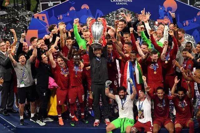 列出三件马 列出三件马