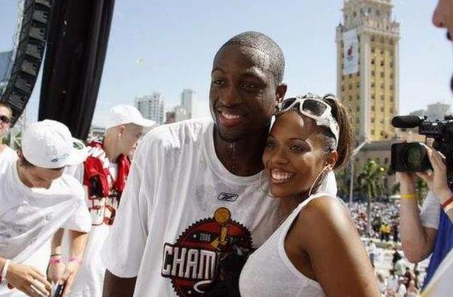 实现由看台 实现由看台